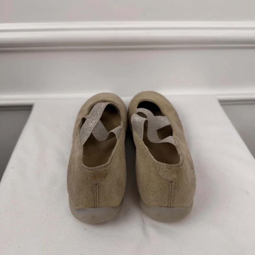 Naturino Girls Gold Suede Shimmer Ballet Flats Elastic Straps Size 30